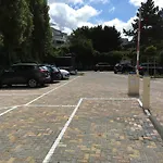 アパートホテル ビー アパートホテル ケネディー 4*
