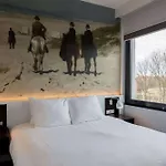 ビー アパートホテル ケネディー 4*