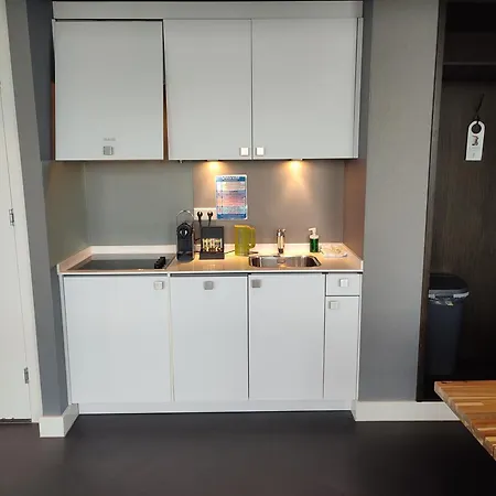 ビー アパートホテル ケネディー アパートホテル デン・ハーグ