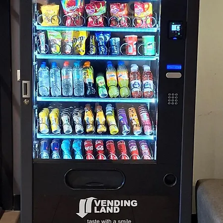 アパートホテル ビー アパートホテル ケネディー 4*