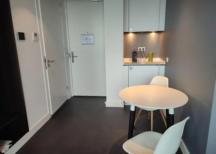 B-aparthotel Kennedy 4* Den Haag