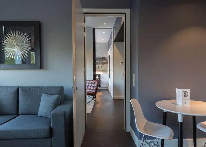 Aparthotel B-aparthotel Kennedy 4*