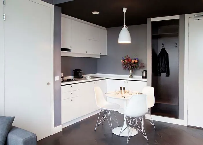 B-aparthotel Kennedy Aparthotel 4*